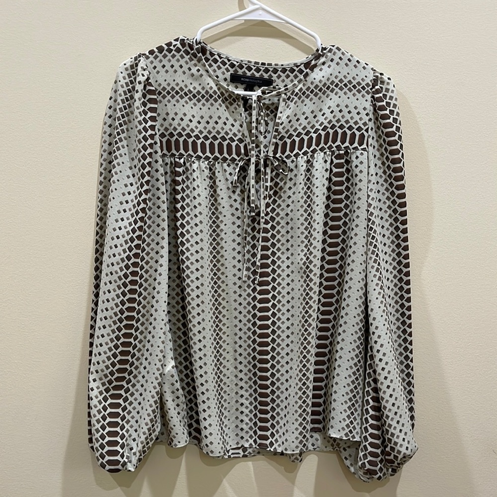 BCBG beige peasant blouse XXS